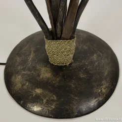 Straluma Houten vloerlamp met kelk van schelpen><noscript><img width=