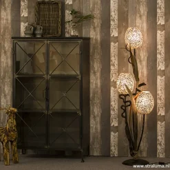 Straluma Houten vloerlamp met kelk van schelpen><noscript><img width=